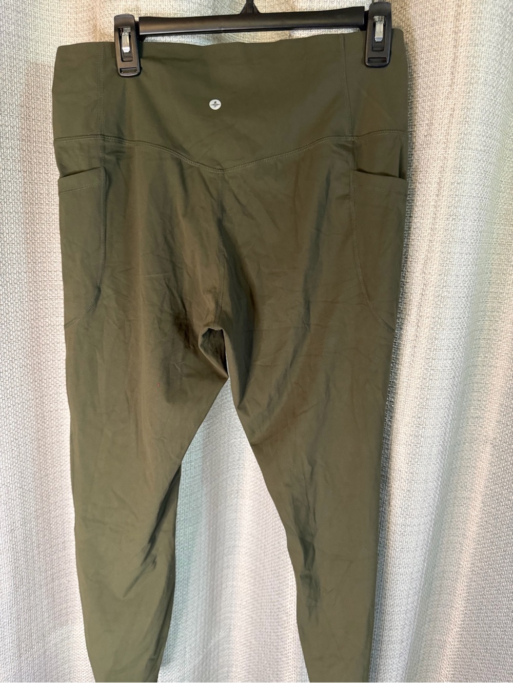 HALARA Olive High-Rise Performance Leggings - Picture 4 of 5